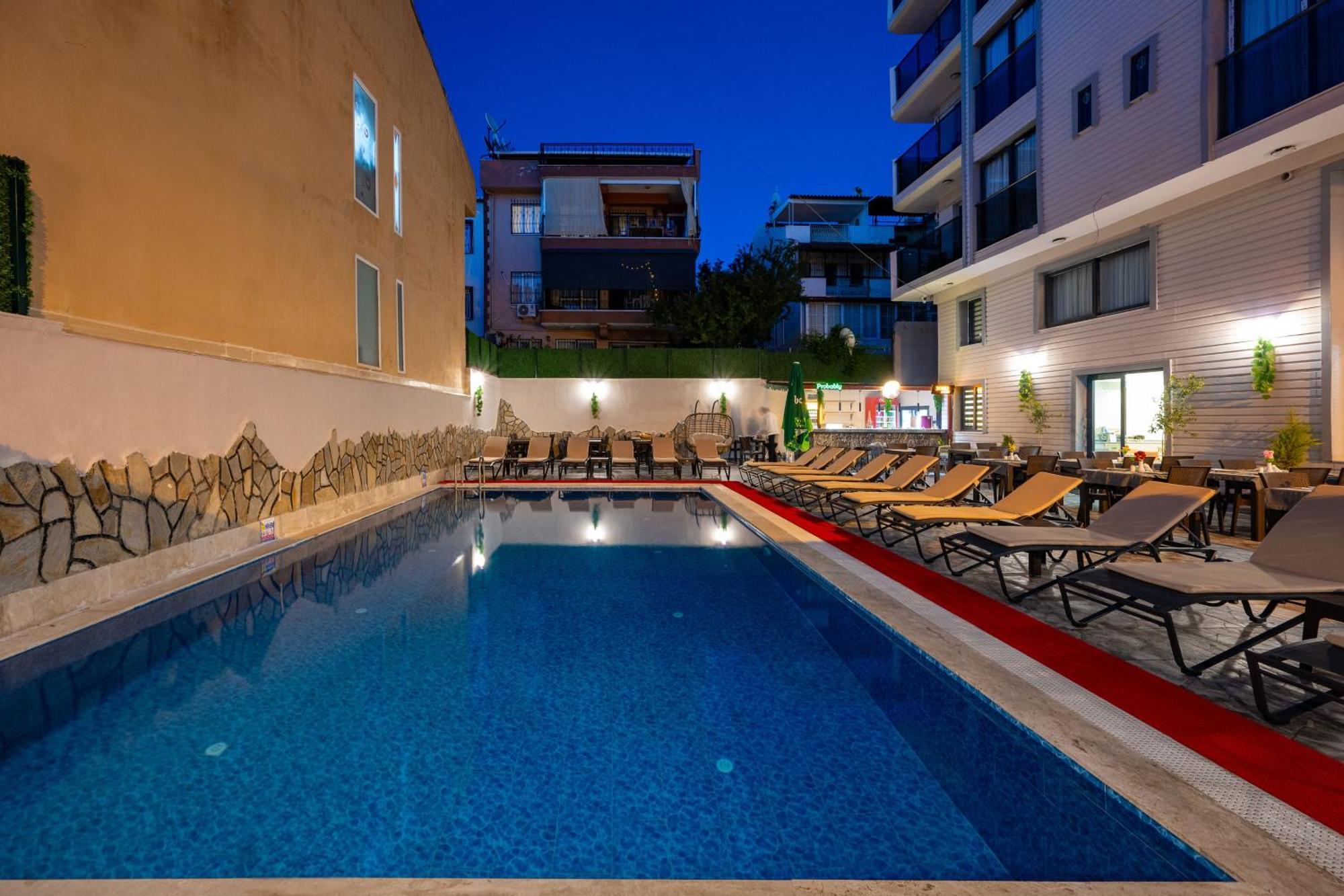 Otel Carpediem Gold Kusadası Esterno foto